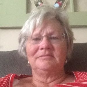 Meet your Posher, Deborah